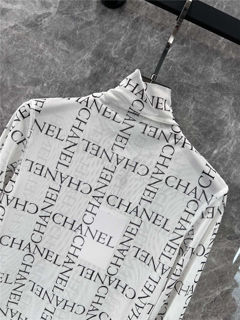 Ch**el bottoming pullover