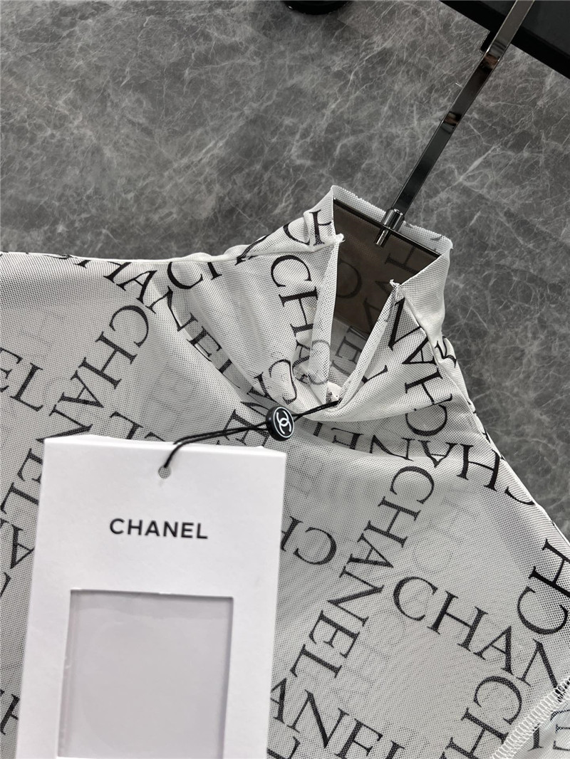 Ch**el bottoming pullover