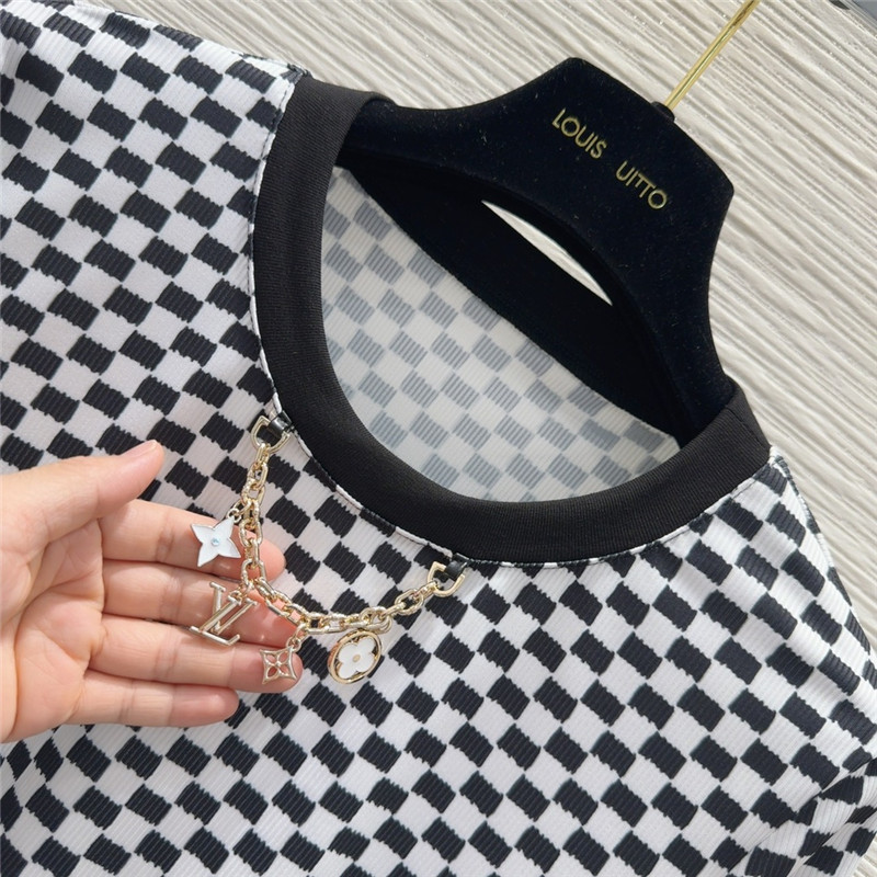 l0vis Vvtt0n lv checkerboard top