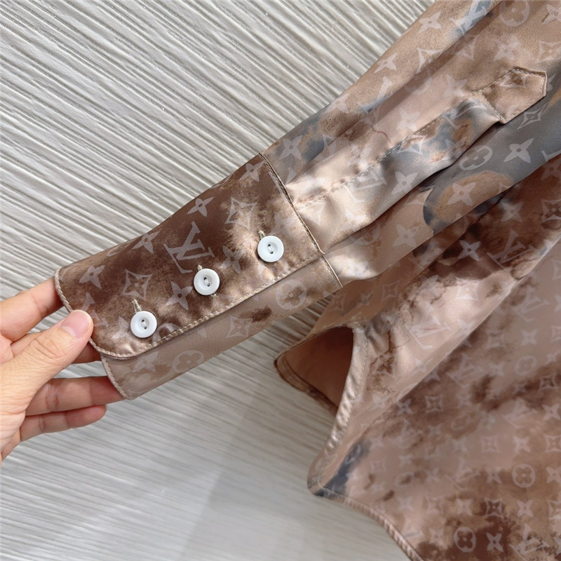 l0vis Vvtt0n lv new shirt