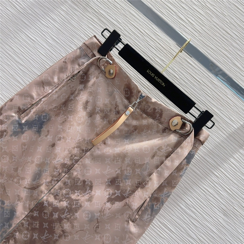 l0vis Vvtt0n lv new skirt