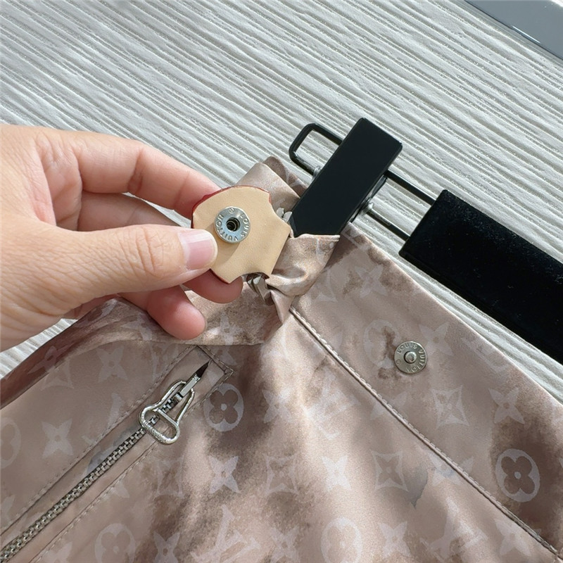 l0vis Vvtt0n lv new skirt