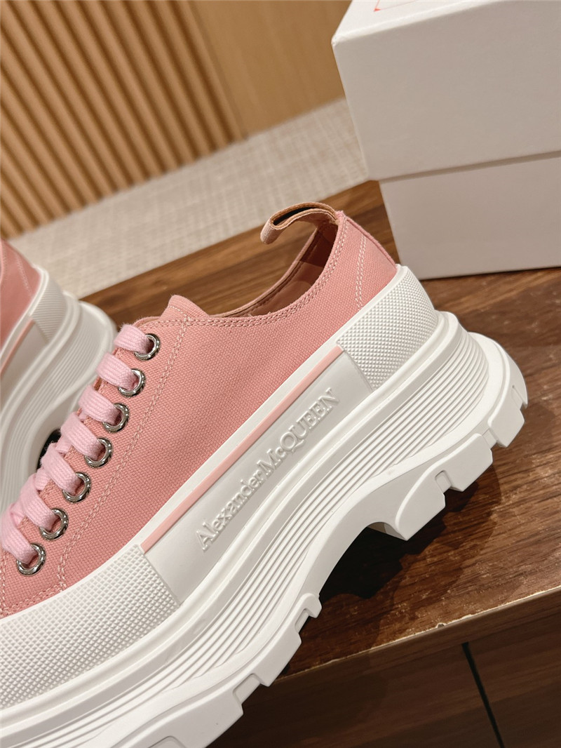 a1exa*der Mcqv*en women’s tread slick platform sneakers