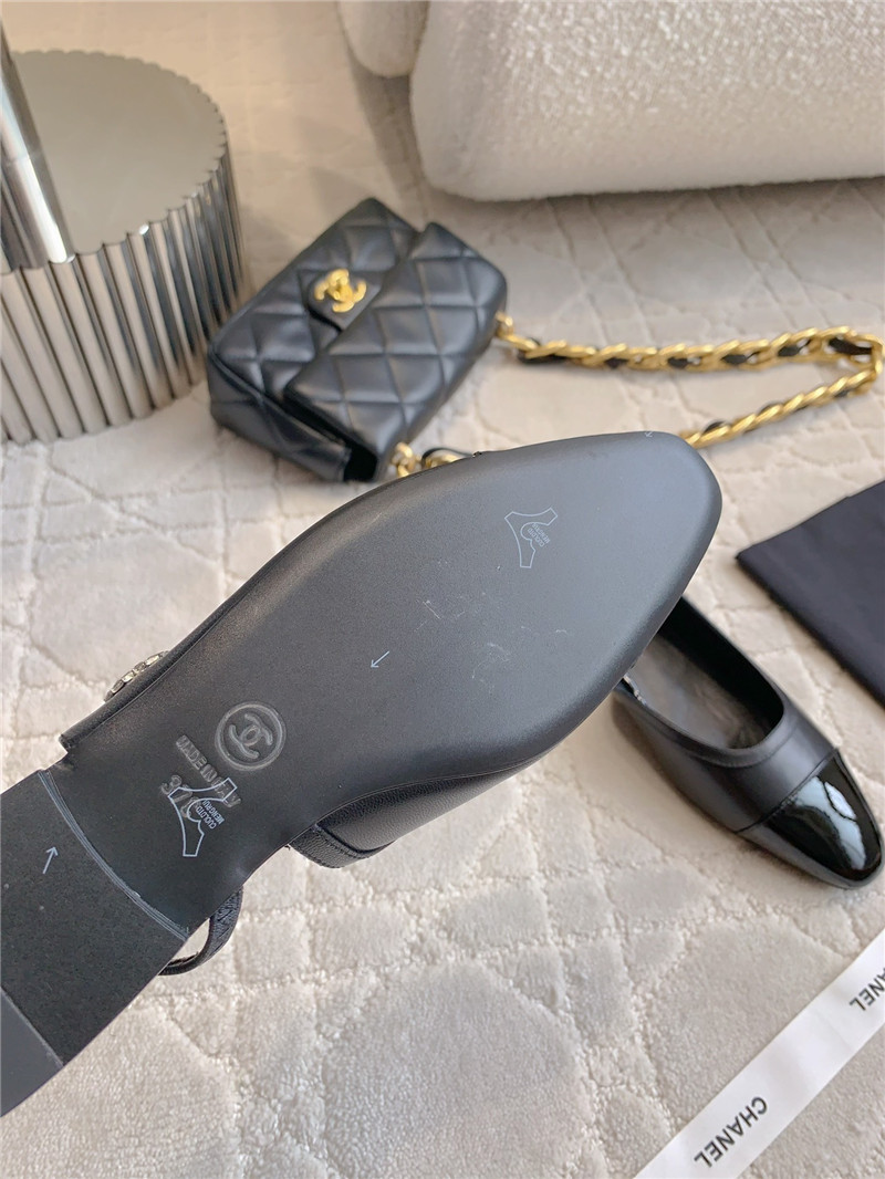 Ch**el pumps & slingbacks in black goatskin