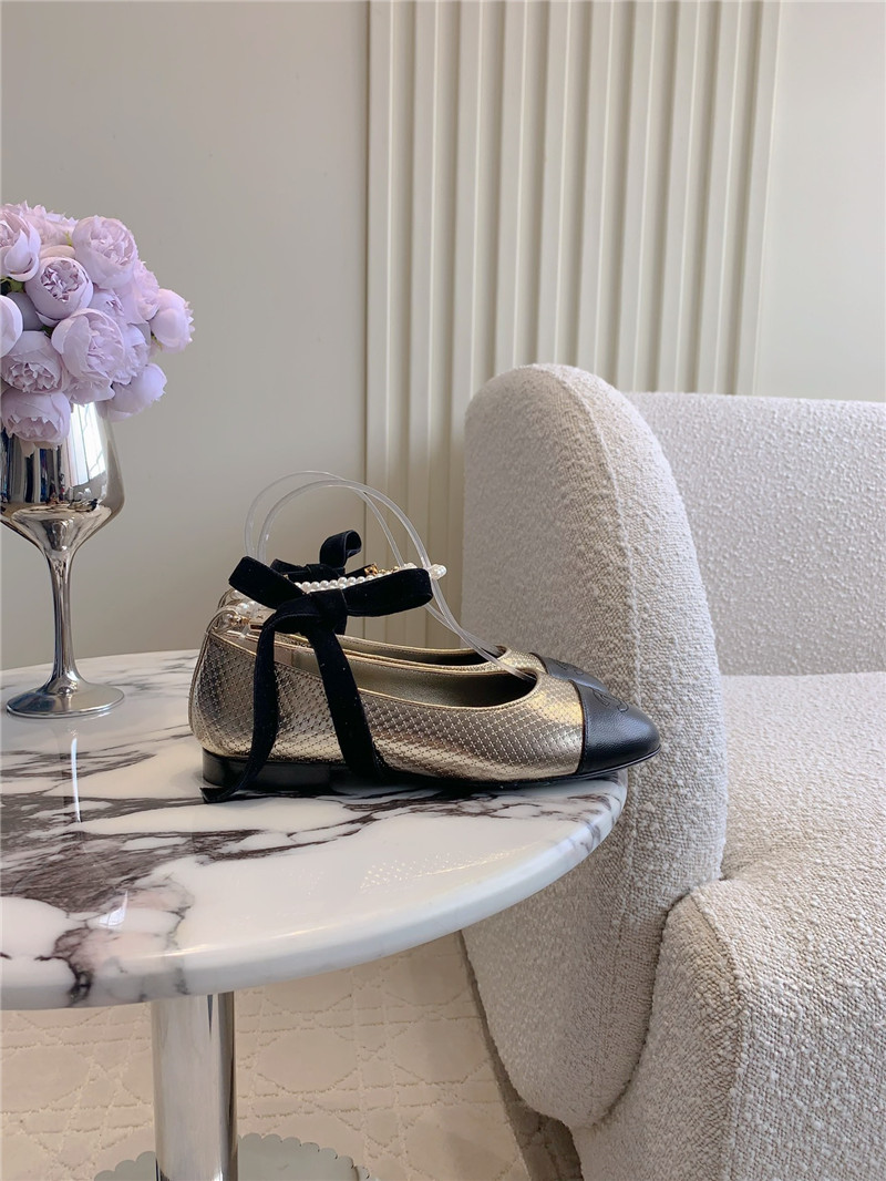 Ch**el mary janes gold/black anklet flats