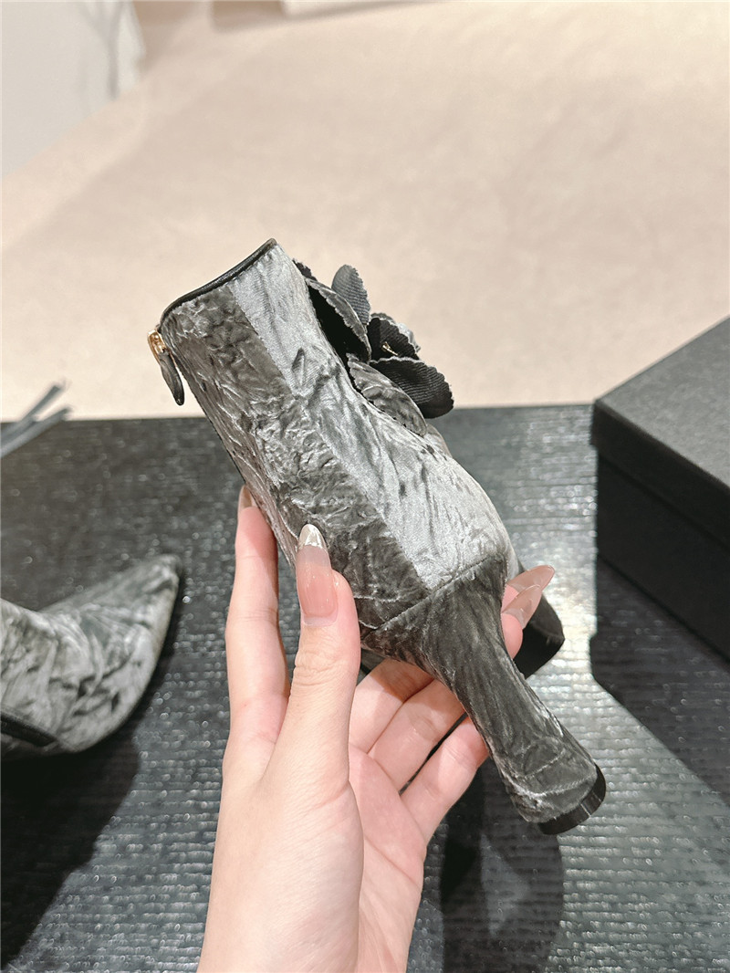 Ch**el heel silver velvet pointed toe boots