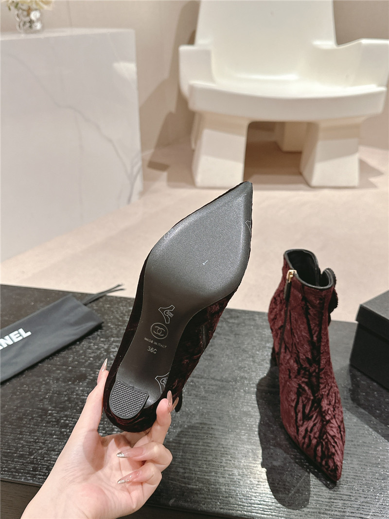 Ch**el heel burgundy velvet pointed toe boot