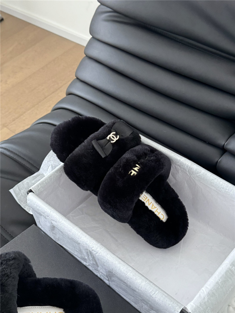 Ch**el bow black fur home slippers