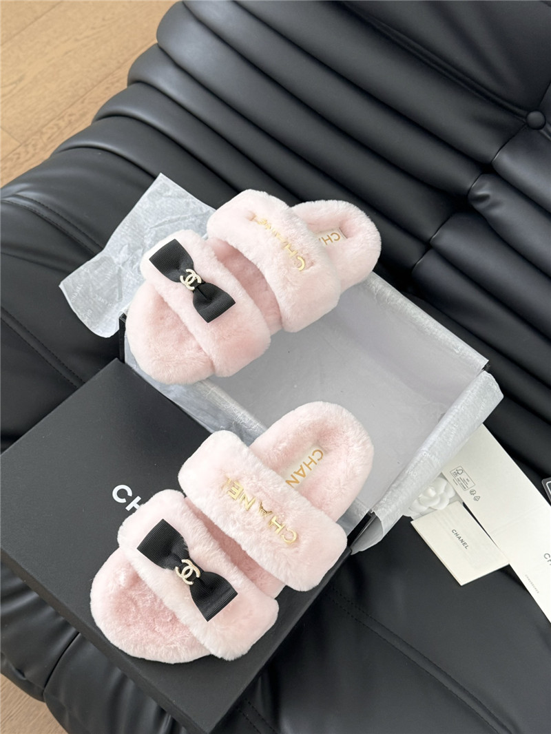 Ch**el bow pink fur home slippers