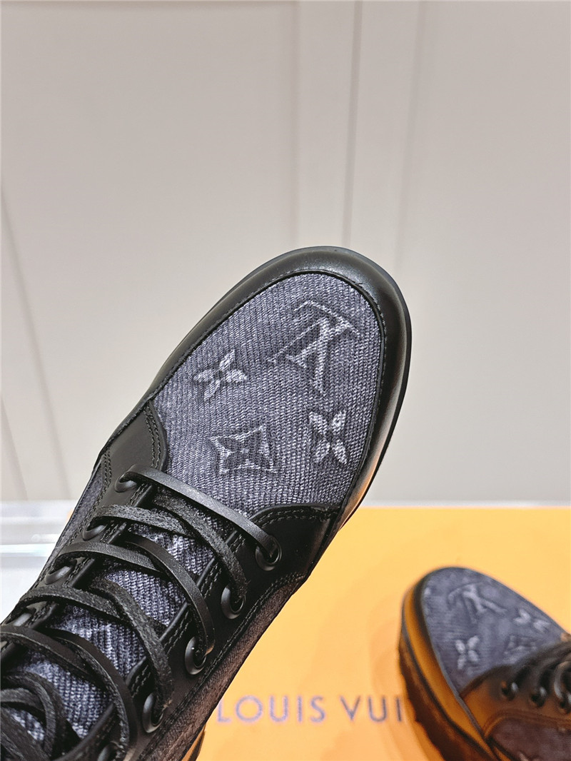 l0vis Vvtt0n laureate platform desert boot