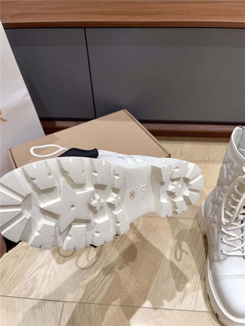D10r d-unit white ankle boots
