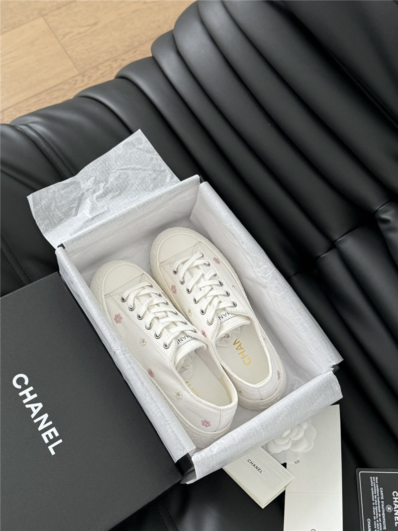 Ch**el lace up low top canvas sneakers