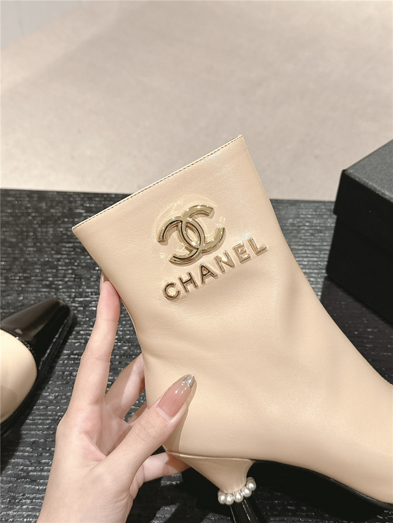 Ch**el beige patent leather boots