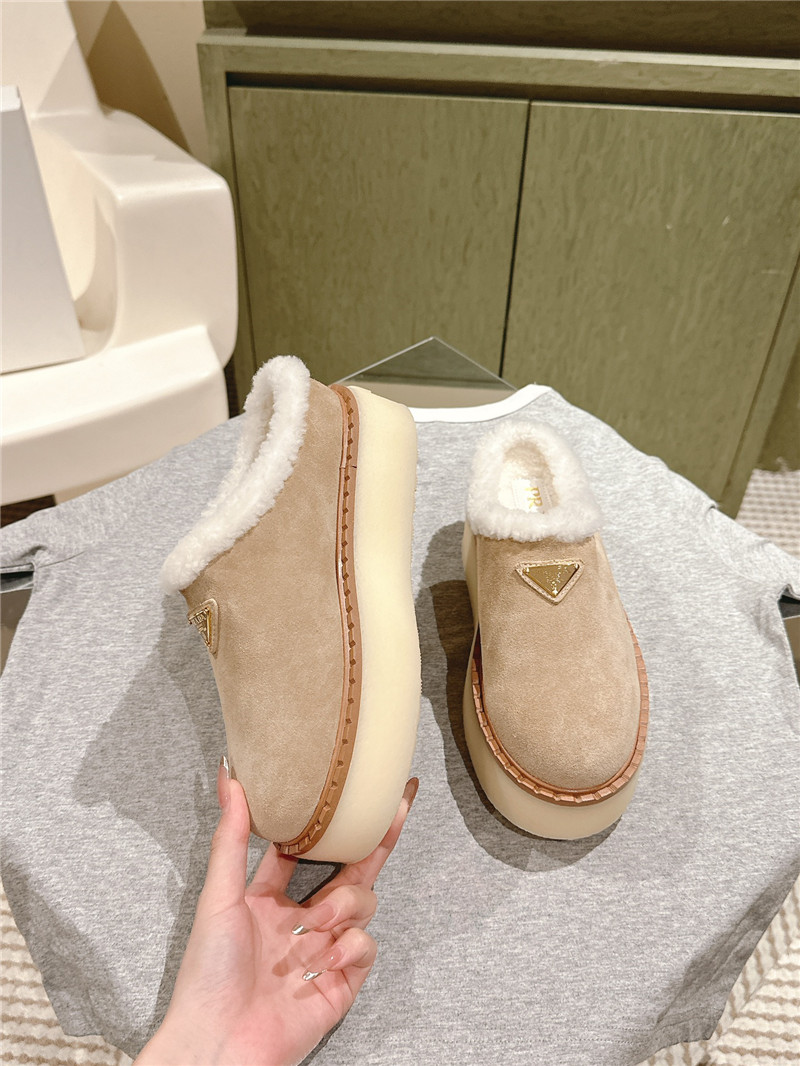 Pra*a platform shearling beige suede slippers