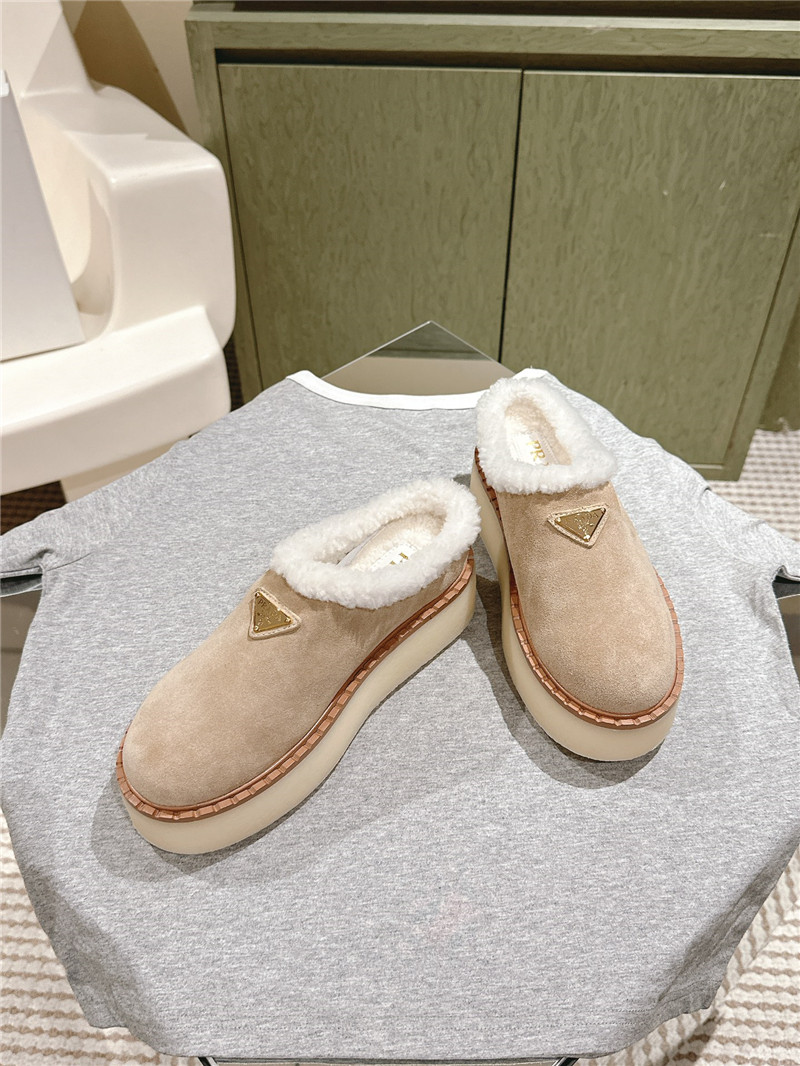 Pra*a platform shearling beige suede slippers