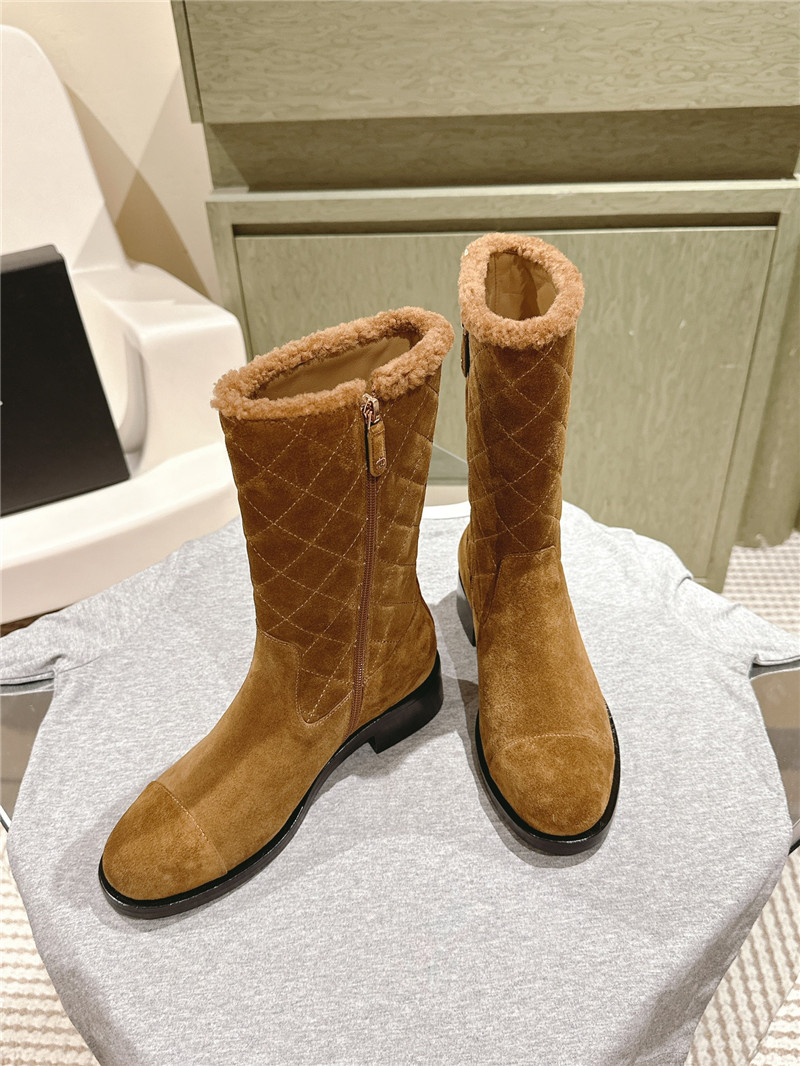 Ch**el suede mid shearling boot