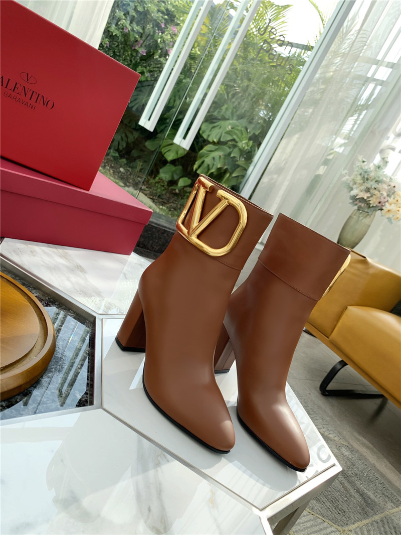 Va1e*ntin0 brown vlogo pointed toe boots