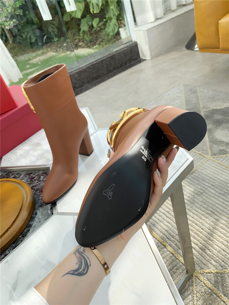 Va1e*ntin0 brown vlogo pointed toe boots