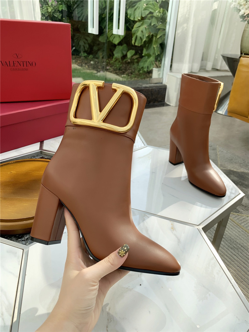 Va1e*ntin0 brown vlogo pointed toe boots