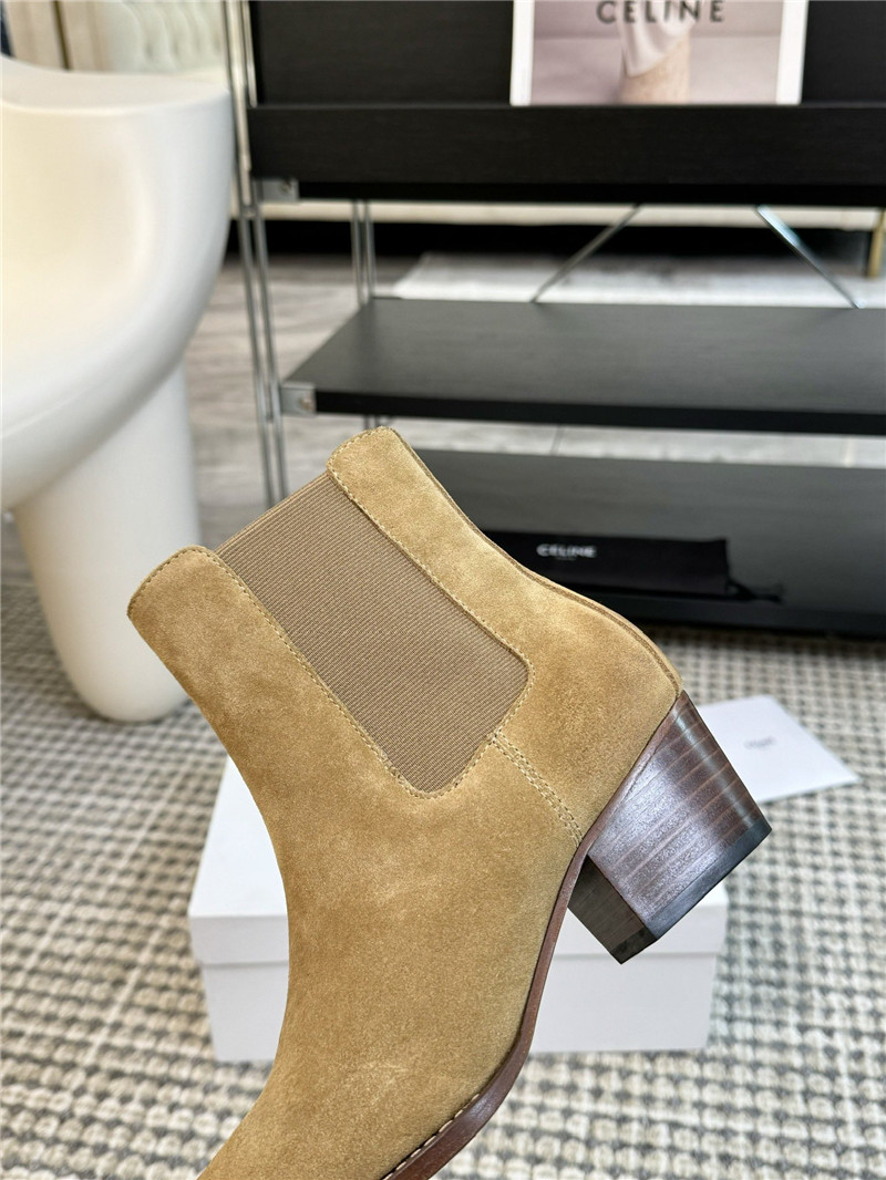 Ce1i*e western suede boot in brown