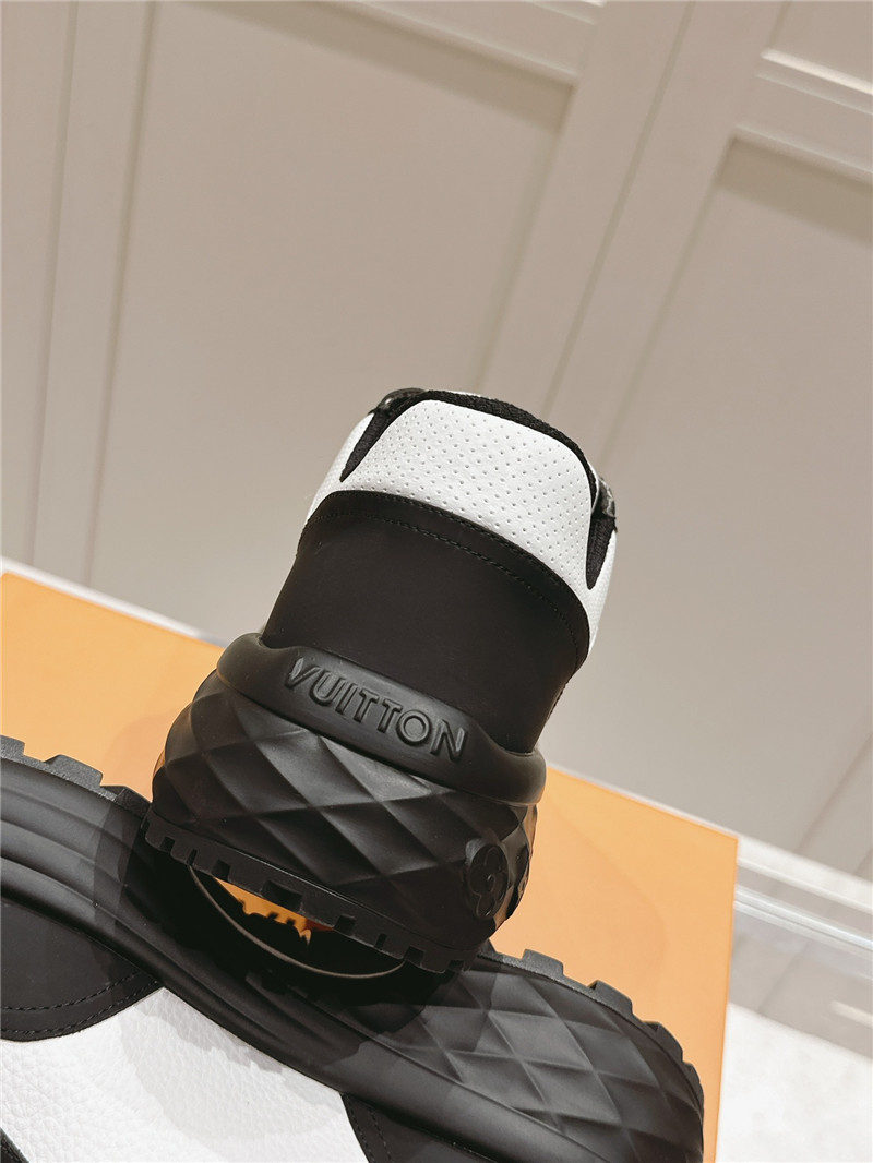 l0vis Vvtt0n lv run away sneaker black white