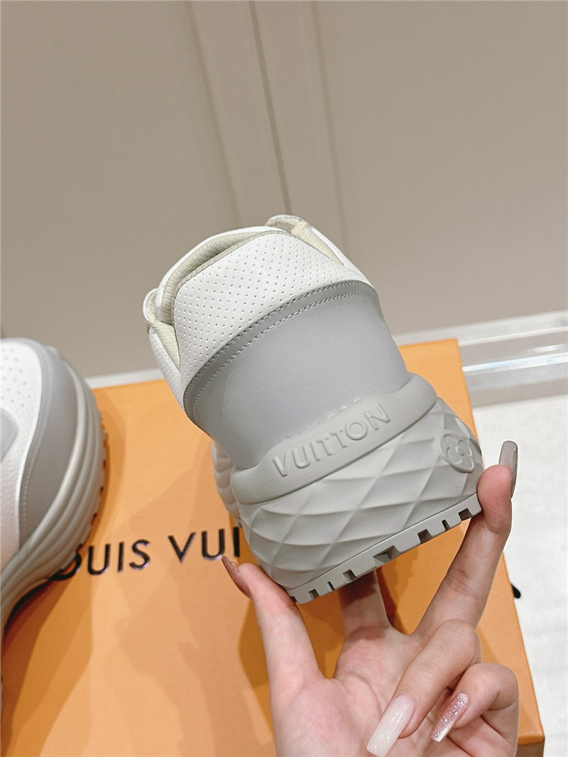 l0vis Vvtt0n run away sneaker gray white