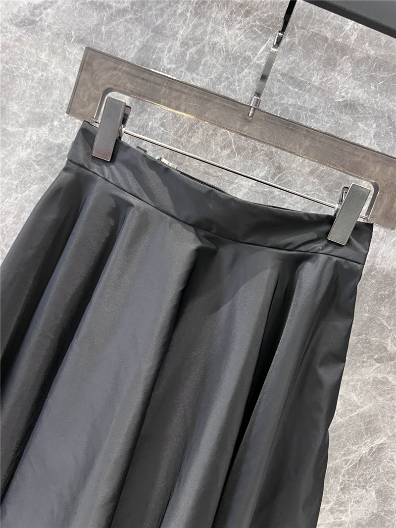 Pra*a nylon skirt