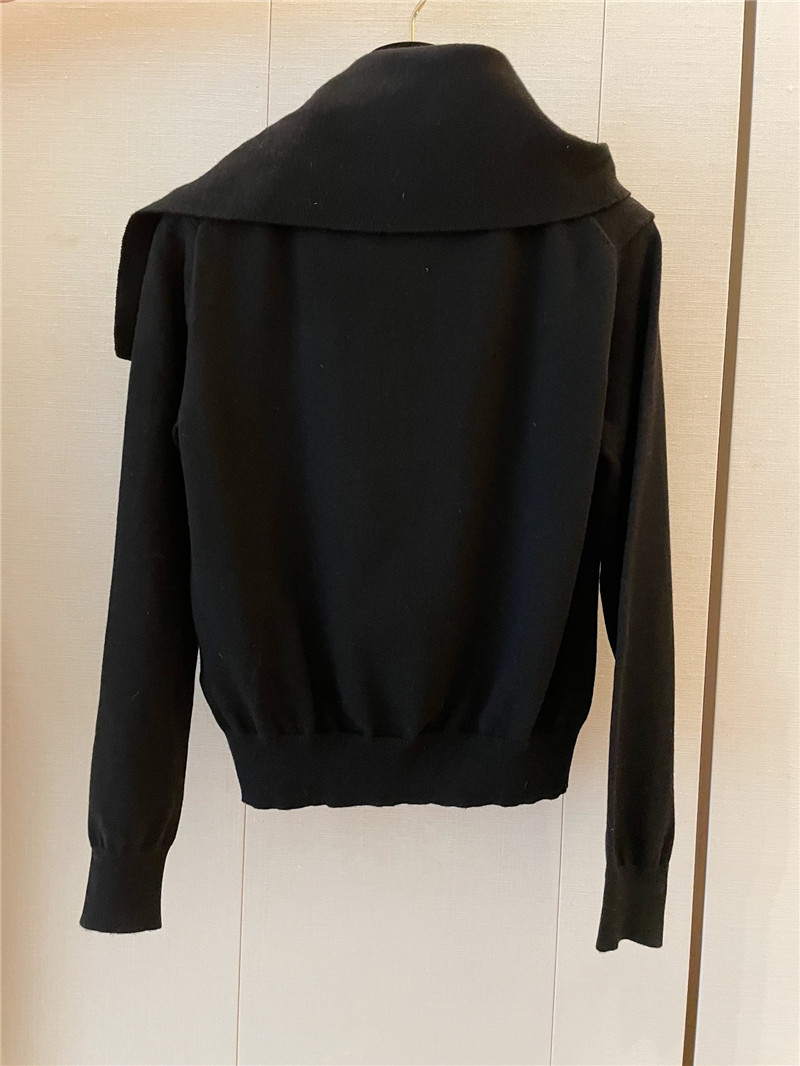 D10r crop cape cashmere sweater black