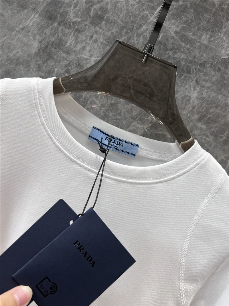 Pra*a long sleeve t-shirt