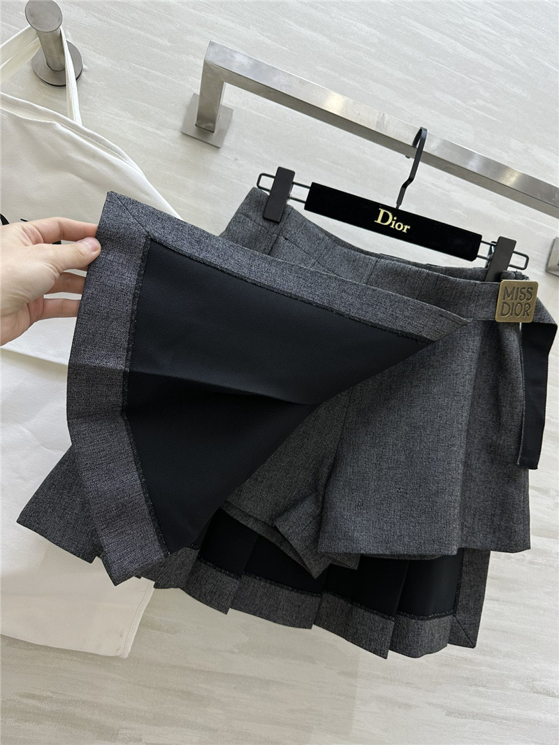 D10r irregular pleated skirt