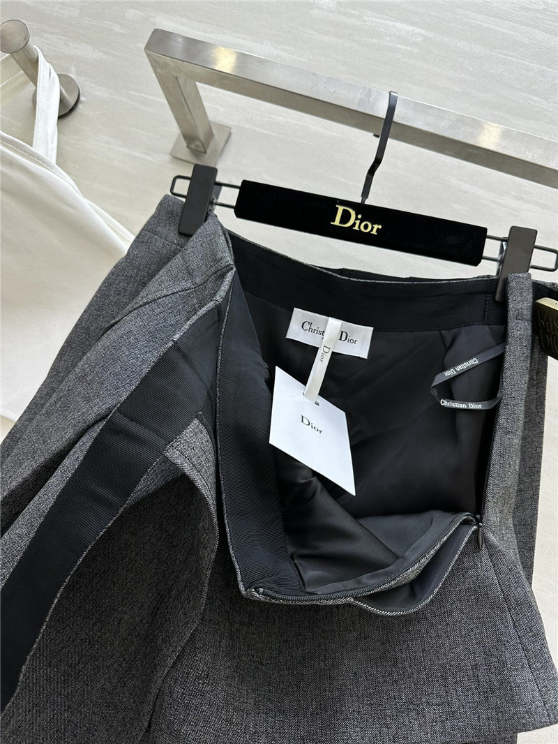 D10r irregular pleated skirt