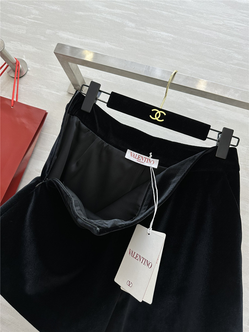 Va1e*ntin0 high waist shorts