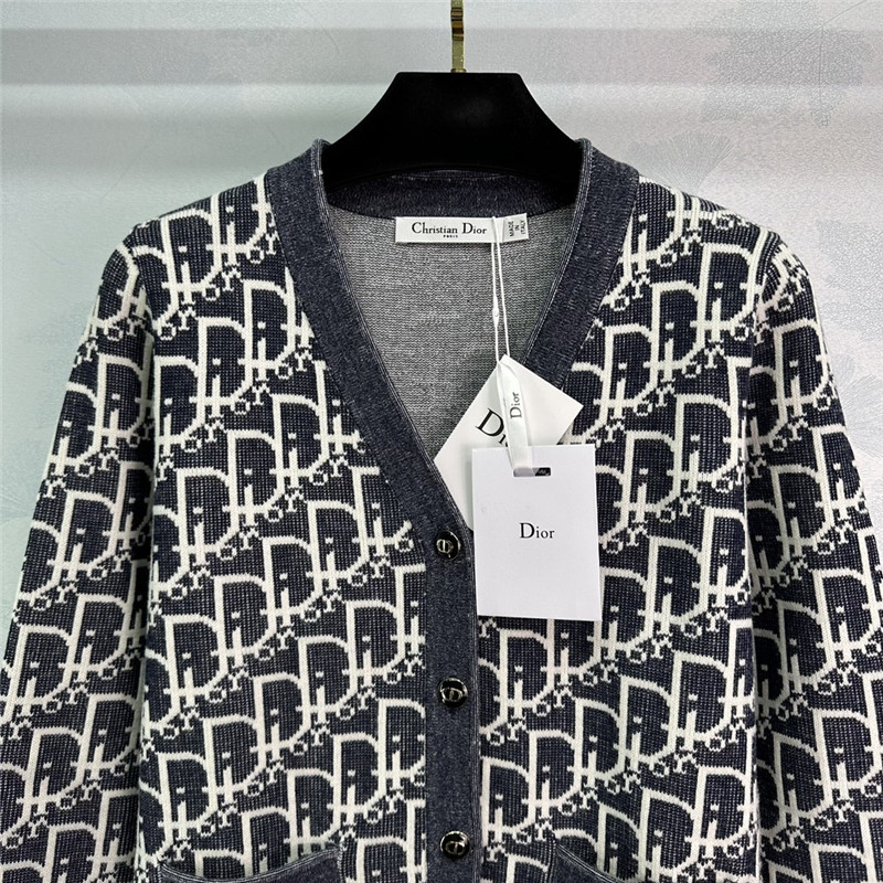 D10r oblique v-neck cardigan denim blue