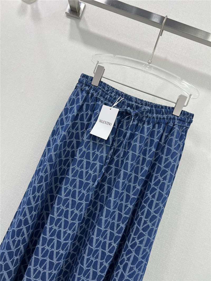 Va1e*ntin0 v letter jacquard skirt