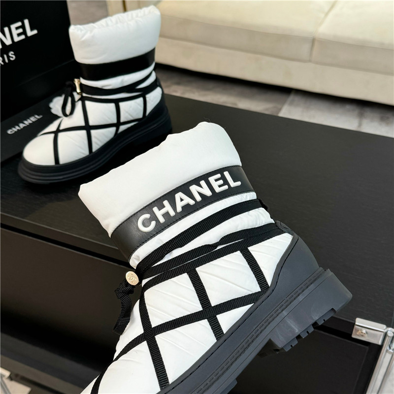 Ch**el white calfskin nylon snow boots