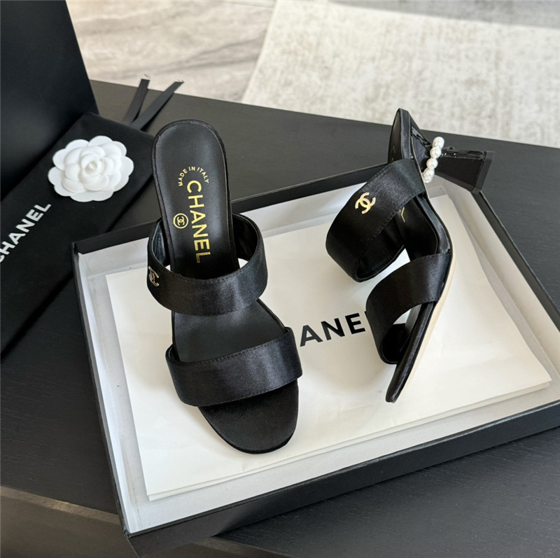 Ch**el pearl heel black satin leather mules