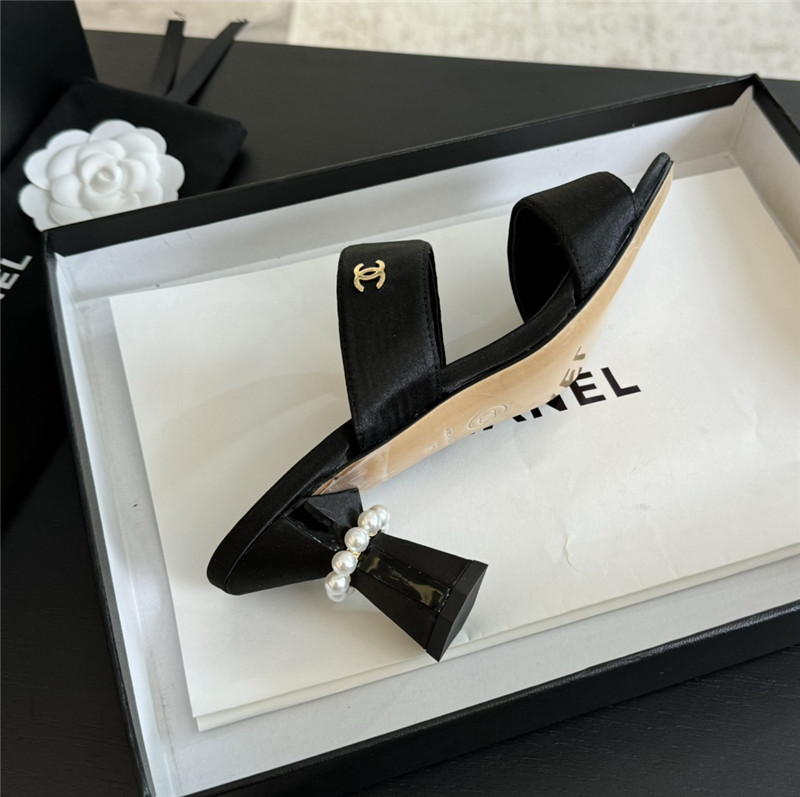 Ch**el pearl heel black satin leather mules