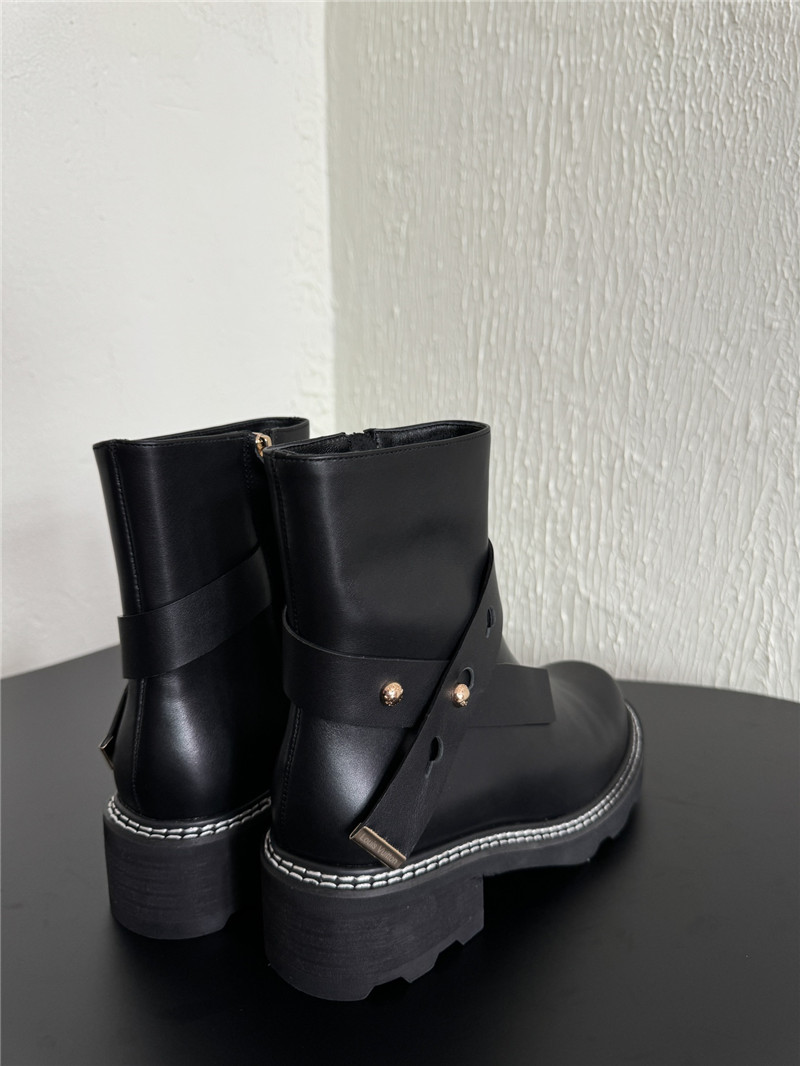 l0vis Vvtt0n lv beaubourg ankle boot