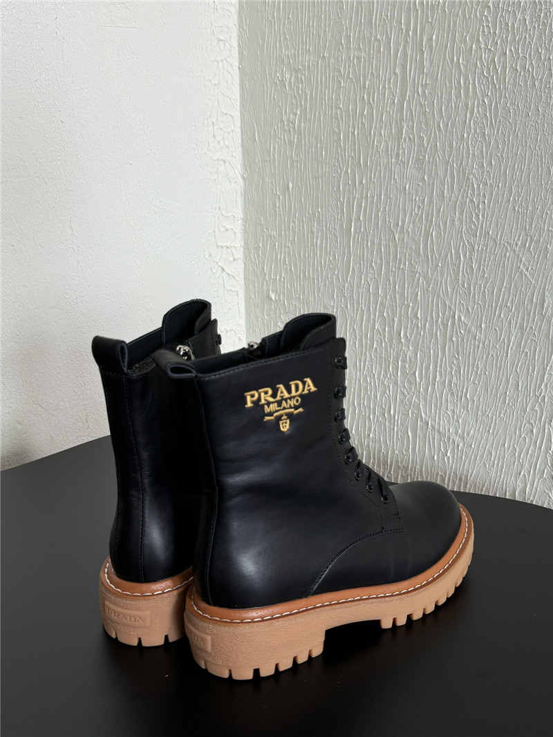 Pra*a lace-up embroidered logo chelsea boots