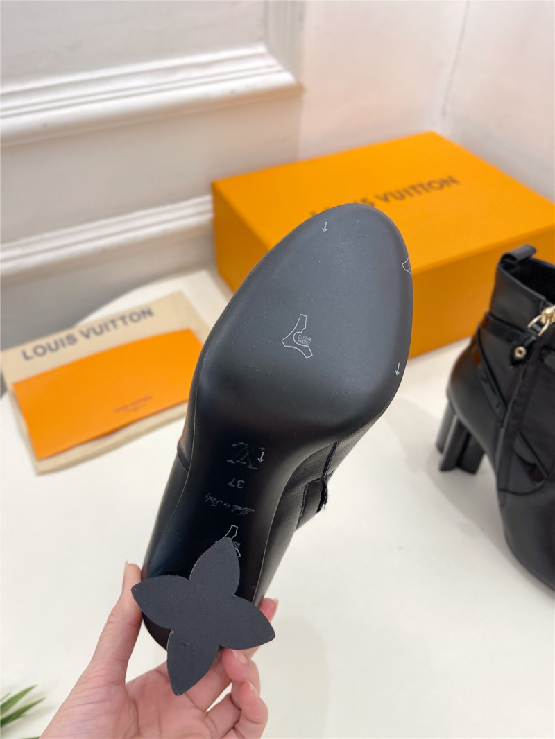 l0vis Vvtt0n silhouette ankle boot