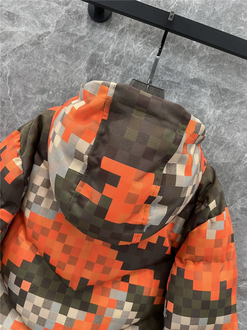 l0vis Vvtt0n lv down jacket