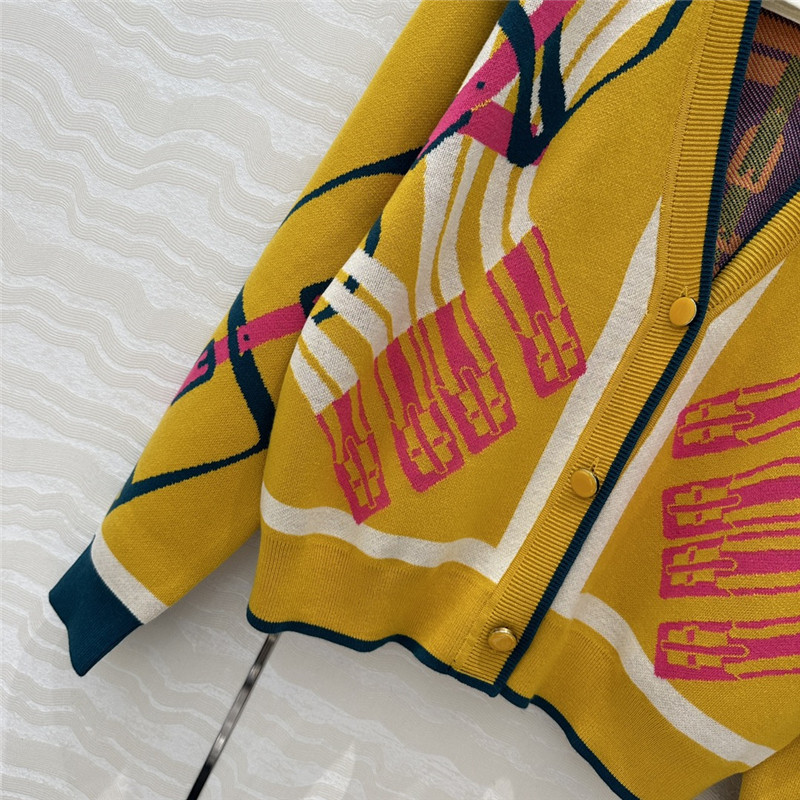 H**me5 mors à jouets cardigan yellow