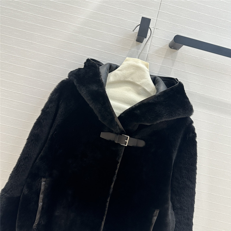 H**me5 short shearling jacket