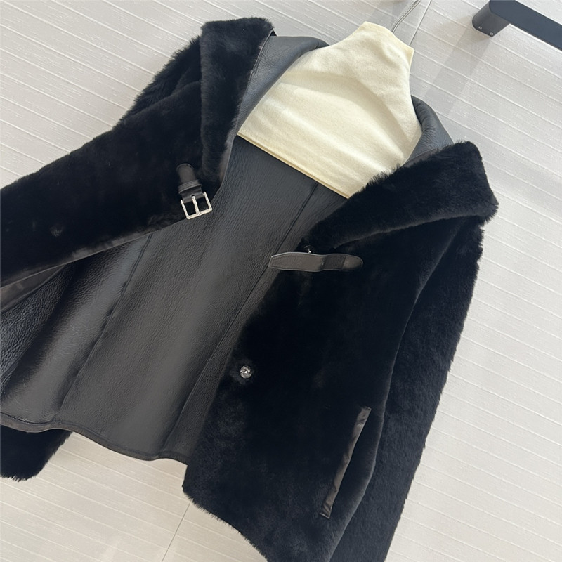 H**me5 short shearling jacket