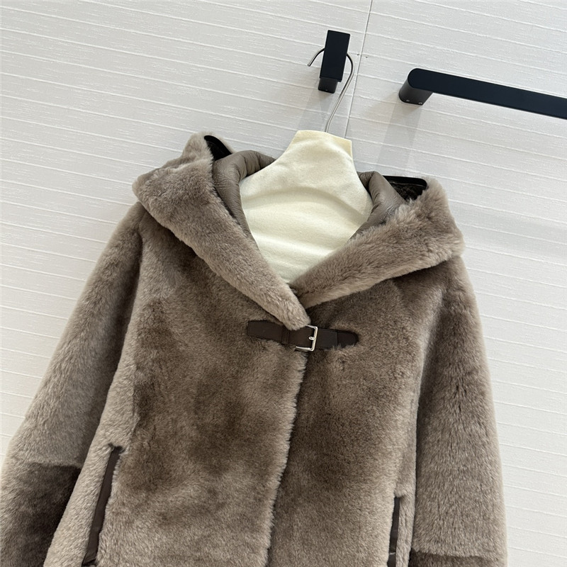 H**me5 short shearling jacket