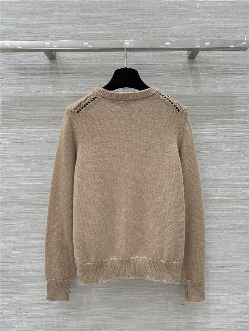 Ce1i*e triomphe wool sweater in beige