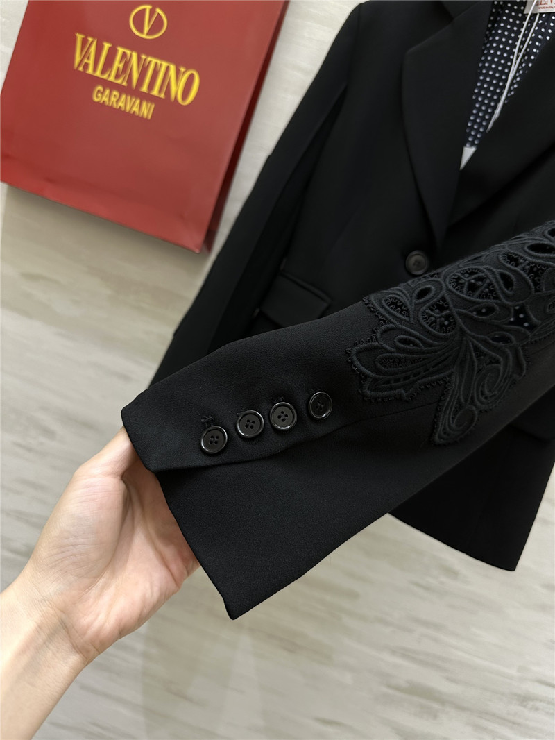 Va1e*ntin0 suit jacket