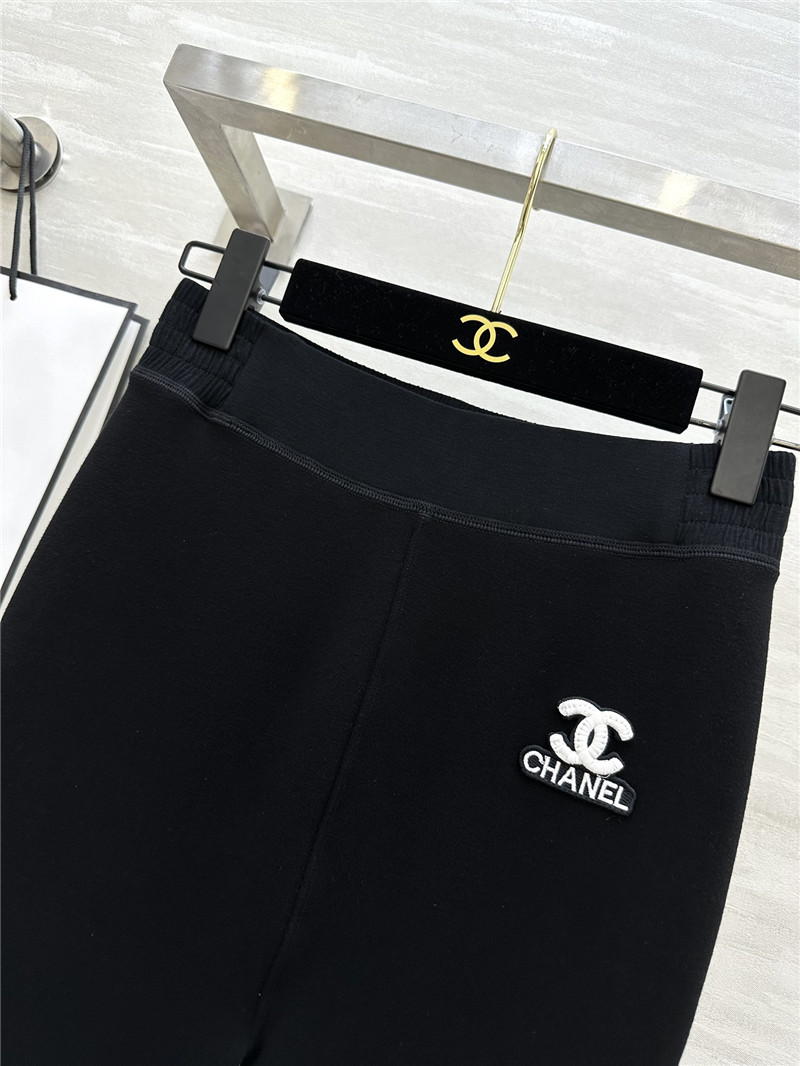 Ch**el cropped pants