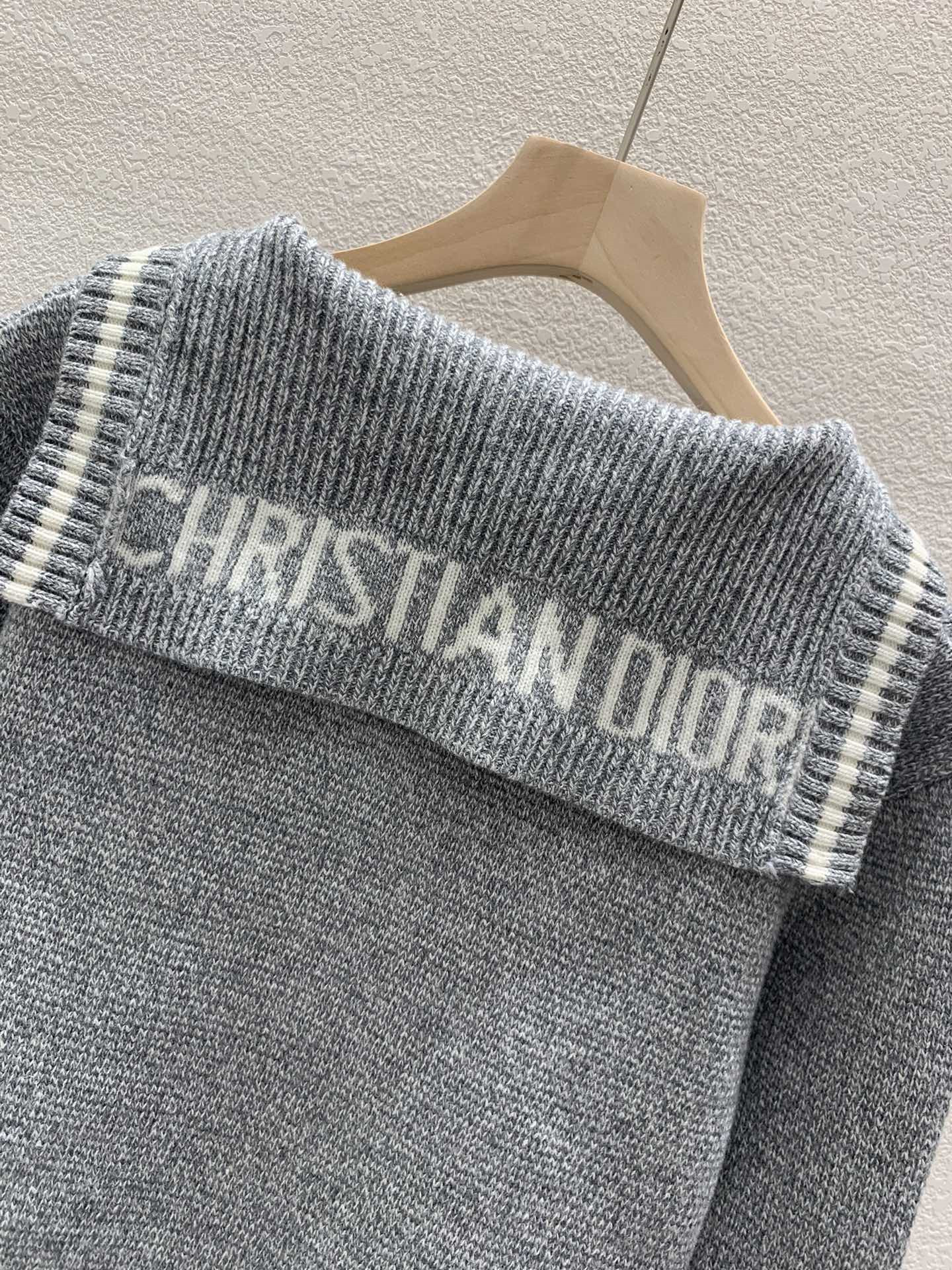 D10r contrast sailor collar cardigan in grey