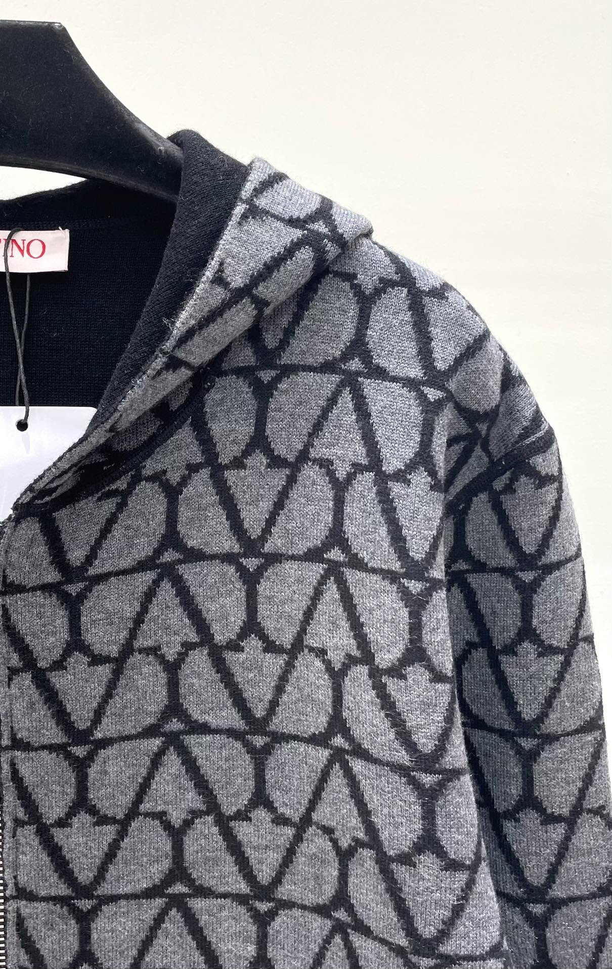 Va1e*ntin0 toile reversible wool jacket with hood